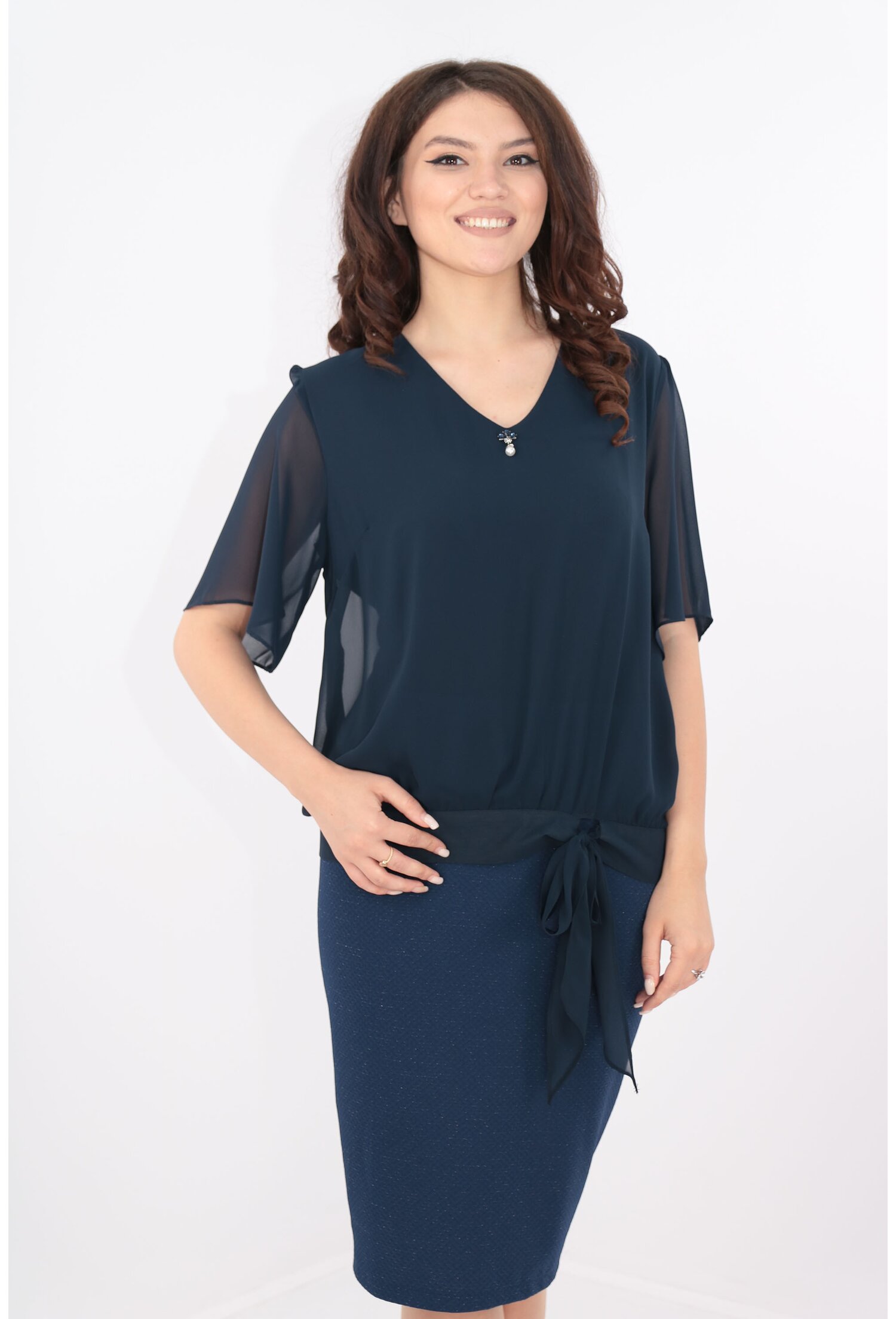 Rochie bleumarin din stofa si voal