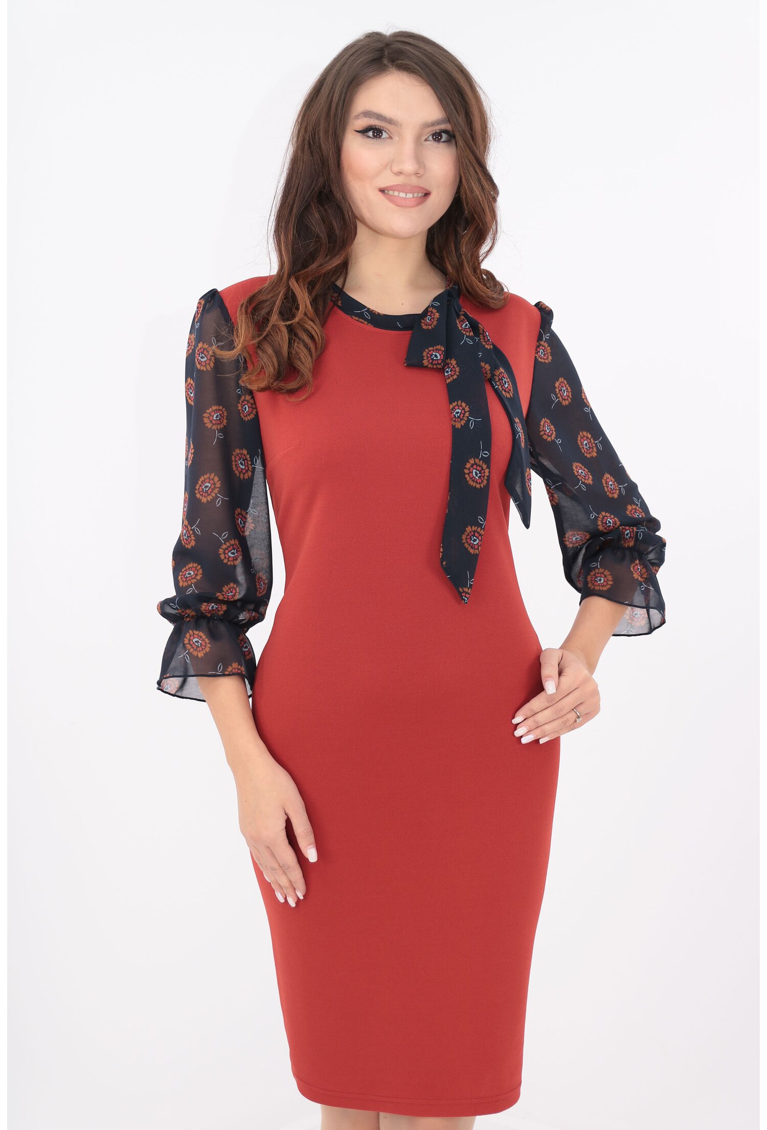 Rochie caramizie cu maneci si esarfa din voal bleumarin