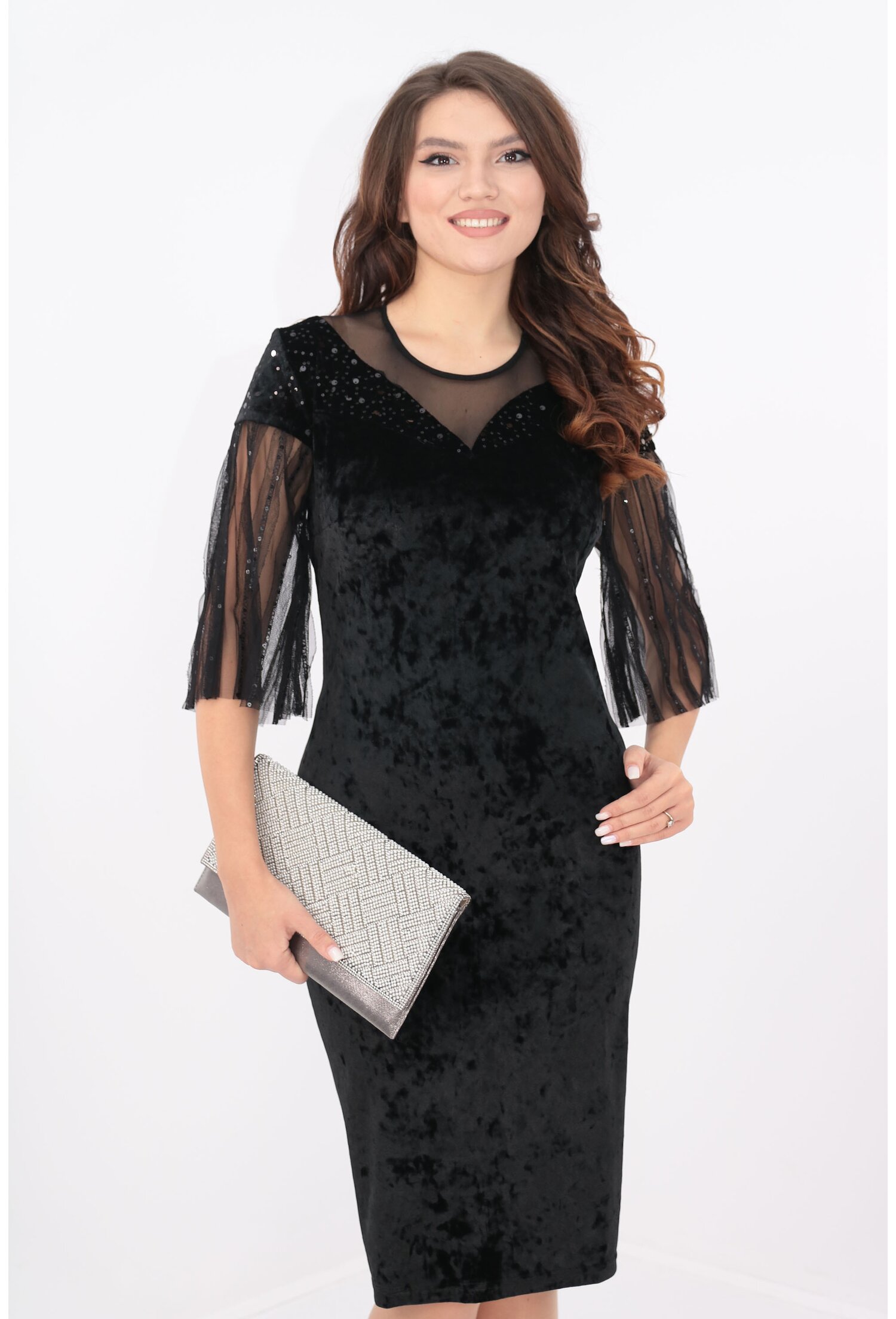Rochie din catifea neagra cu paiete
