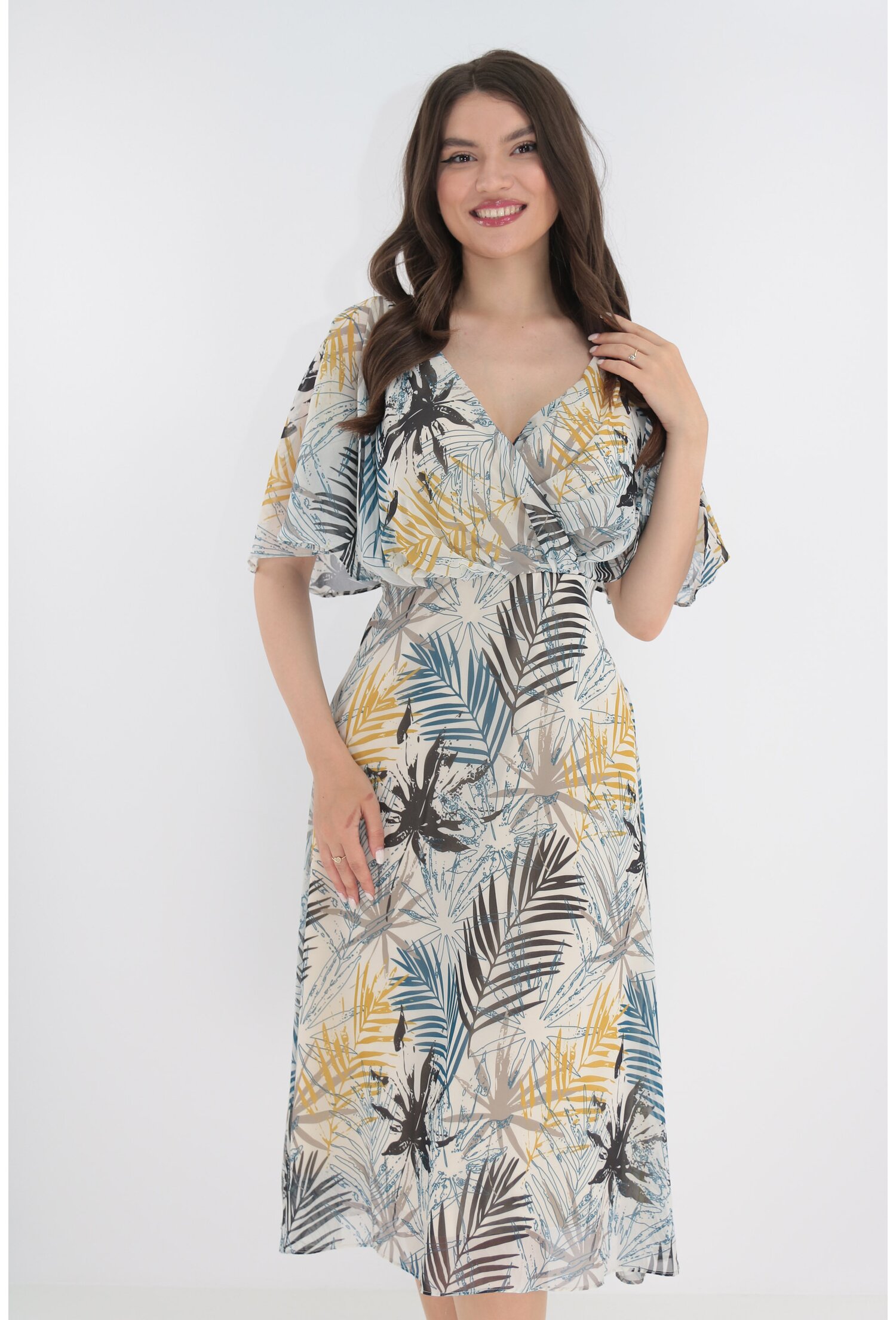 Rochie cu imprimeu floral din voal alb cu print floral si decolteu parte peste parte