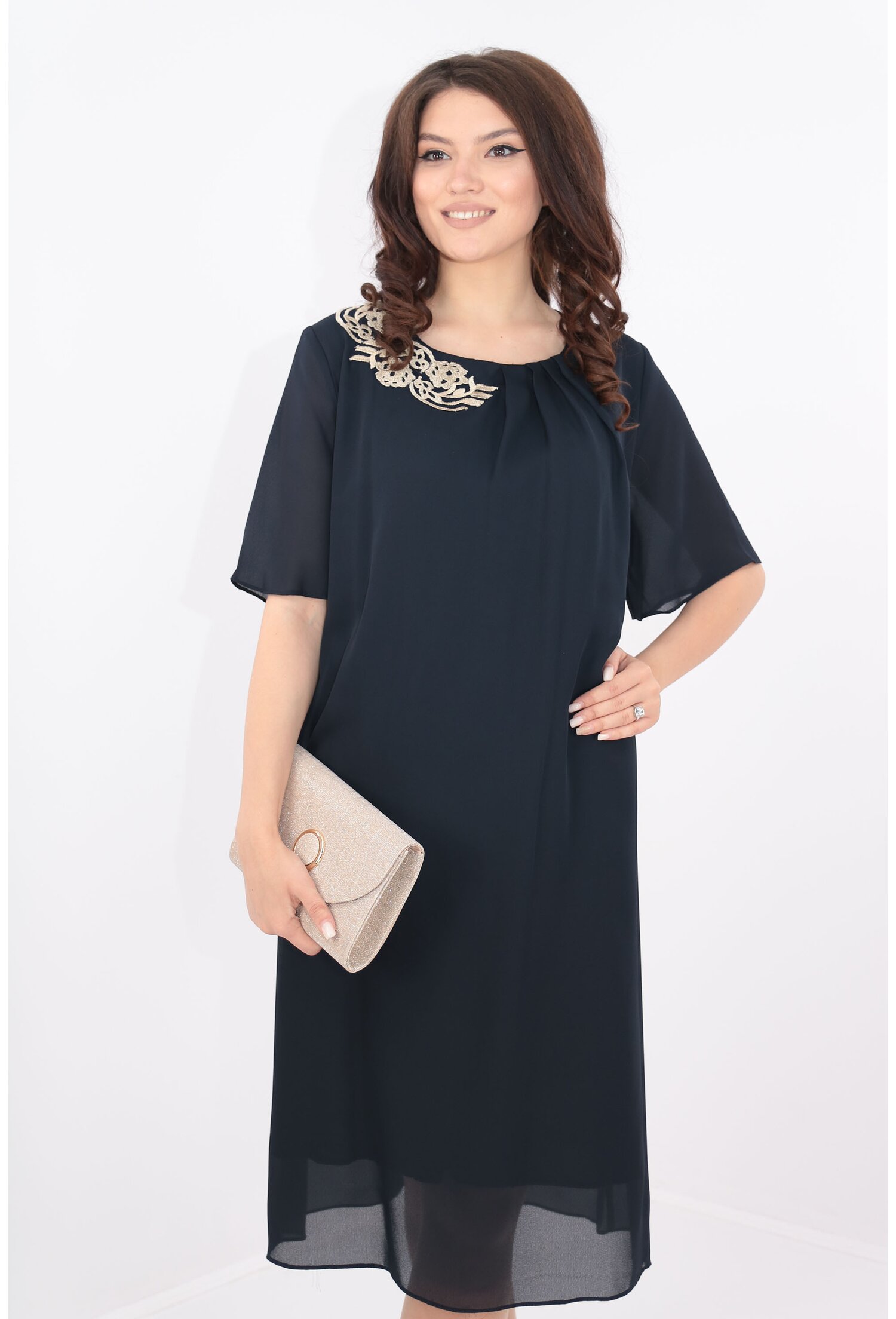 Rochie din voal bleumarin cu broderie aurie