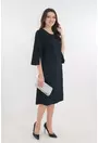Rochie eleganta bleumarin cu decupaj si accesoriu auriu la decolteu