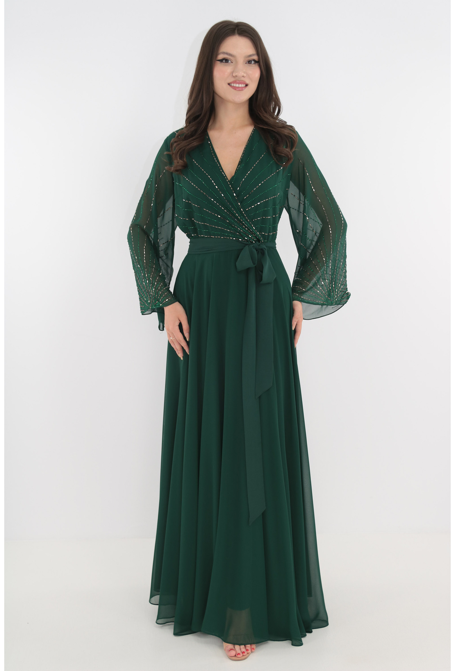 Rochie eleganta clos de seara din voal verde cu strasuri argintii