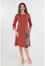 Rochie evazata caramizie cu garnituri multicolore