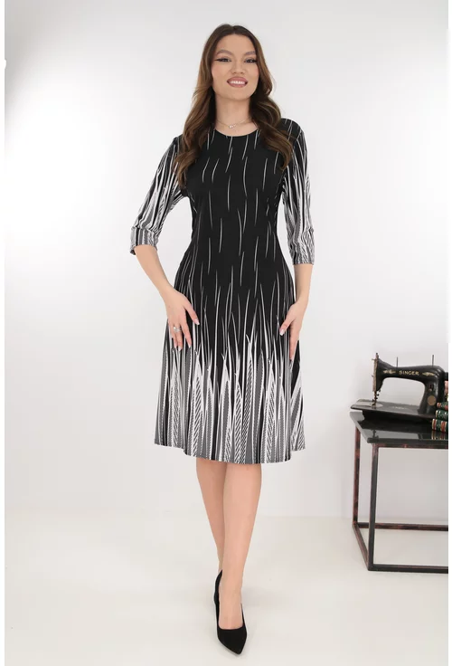 Rochie evazata neagra cu imprimeu geometric la tiv
