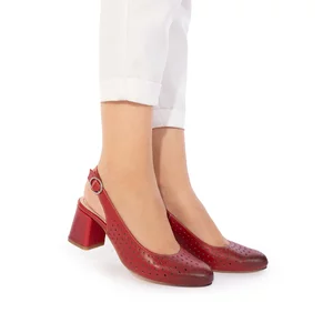 Pantofi casual cu toc damă, perforaţi si decupaţi la spate din piele naturală, Leofex- 247 roşu box